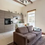 Modern Stylish Flat Near Valletta And Sliema! アパート